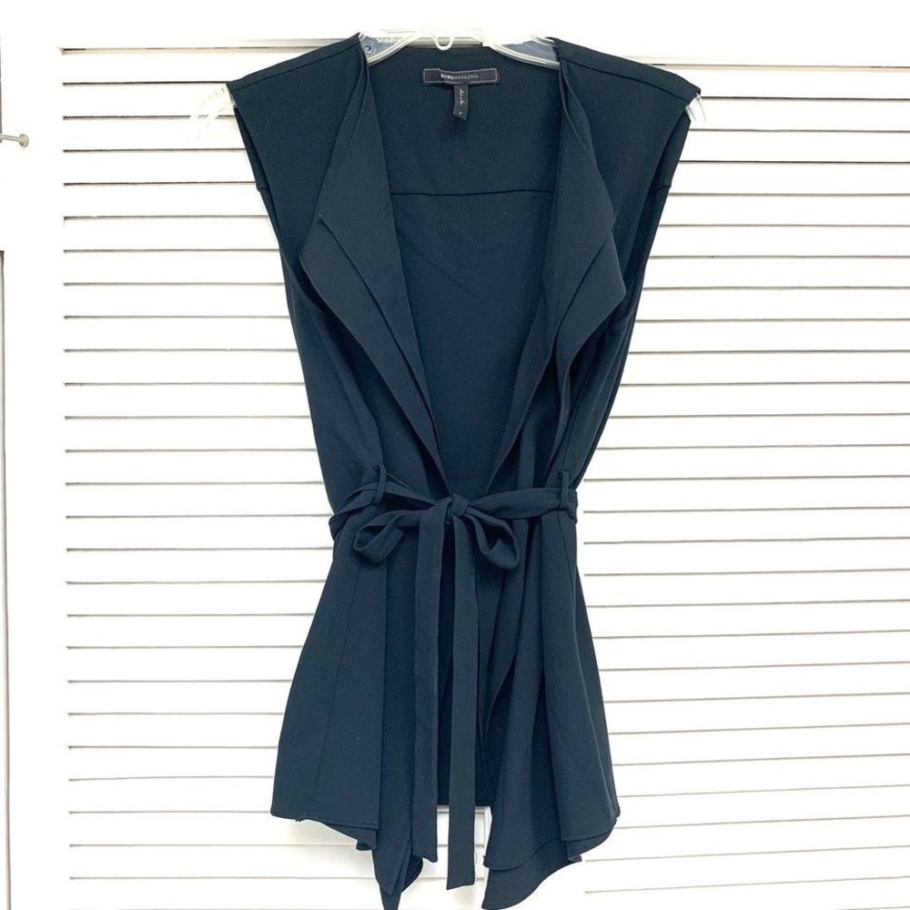 BGBGMaxAzria Black Vest Small